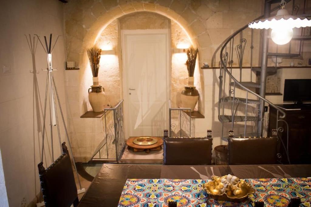 Casa Masiello La Casa Tipica Dei Sassi Di Matera Luaran gambar